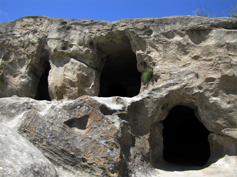Двухэтажная пещера